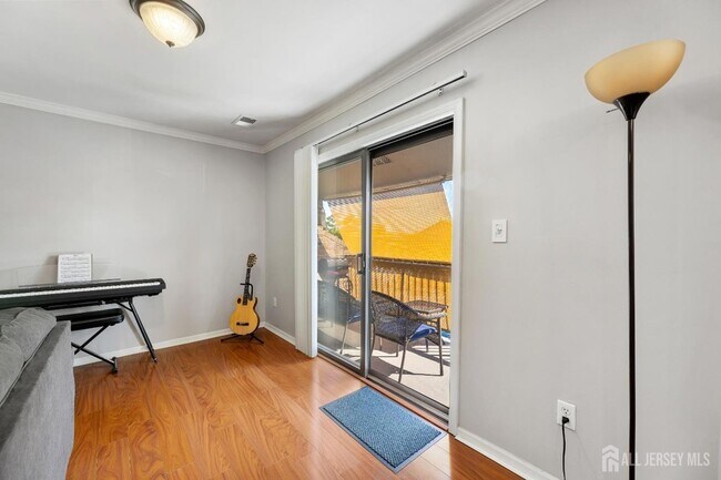 Photo - 131 Beverly Hl Ter