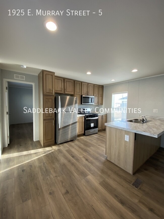 Photo - 1925 E Murray St