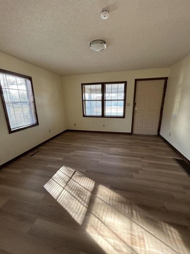 Photo - Cute and Cozy 2BR/1BA House - A MUST SEE!