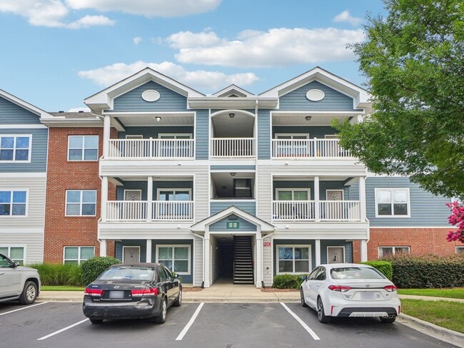 Photo - Village at Broadstone Station