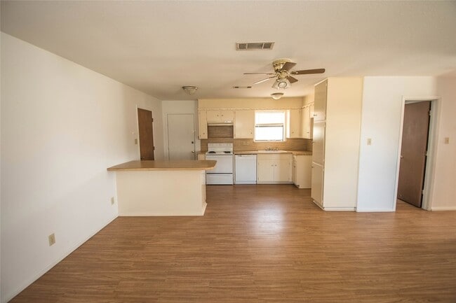 Photo - 712 N Keith St