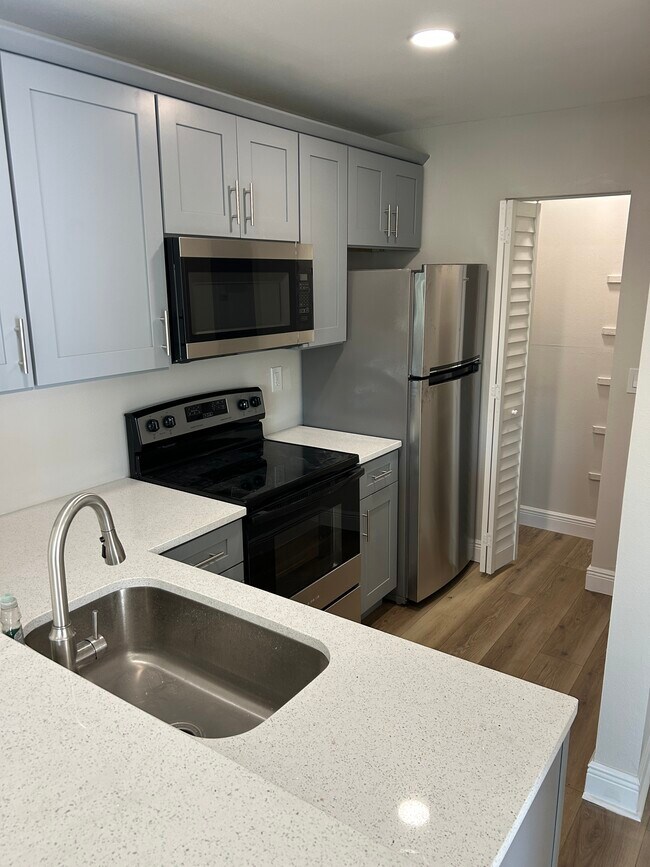 Photo - 3848 N Lake Dr Unit 138