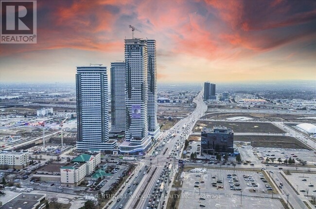 Photo - 225 Commerce St Unité 611