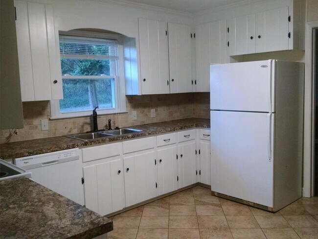 Photo - 2100 Jamestown Rd