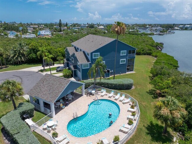 Photo - 802 Hidden Harbour Dr