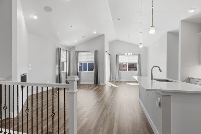 Photo - Castle Rock - Rancher 4 bed 3 bath in Crystal Valley!
