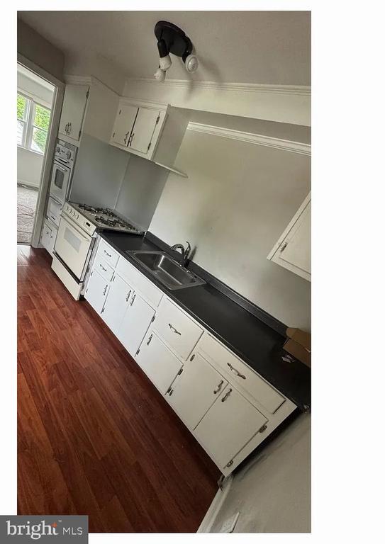 446 Evergreen Ave Unit 2