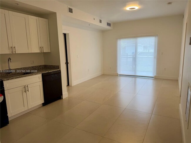 Photo - 2641 NW 24th Ct Unidad 203