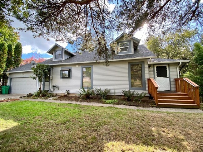 Building Photo - 3920 SW Wilbard St