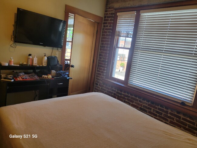 Photo - 306 Washington St Unit Over the Vault 3