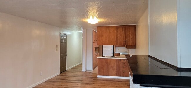 Photo - 2 Bedroom up stairs apartment