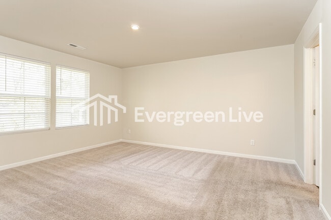 Photo - 125 Raymond St