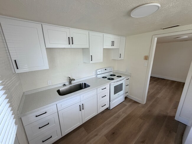 Photo - 481 S Tremont St