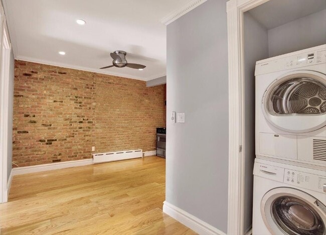 Photo - 424 E 9th St Unit 7