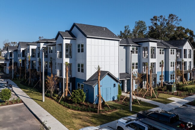 Fox Pointe Community - Fox Pointe