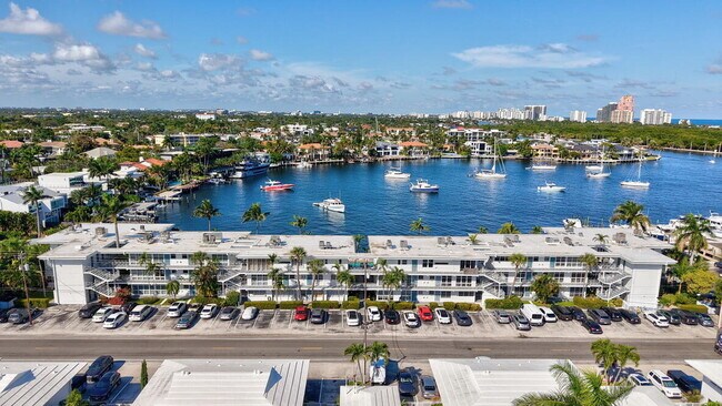 Photo - 2727 Yacht Club Blvd Unit 2b