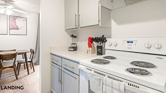 1071 Clayton Ln Unit M0113