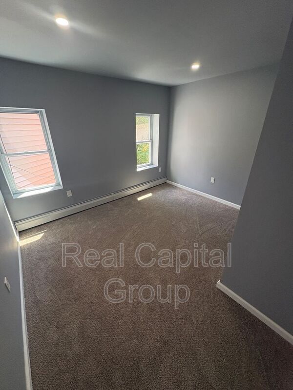 44 Alexander St Unit 3