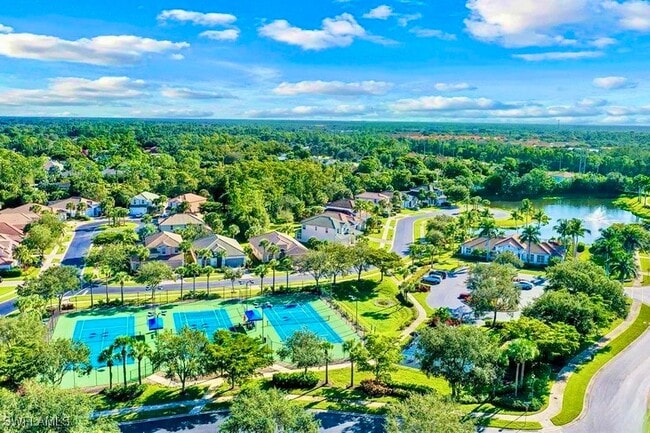 Building Photo - 15474 Los Reyes Ln