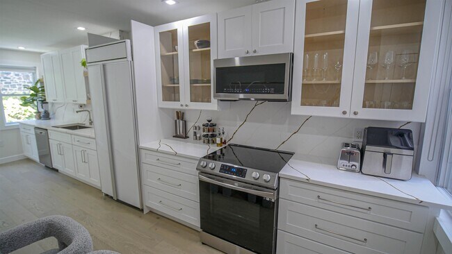 268 Old River Rd Unit 2A