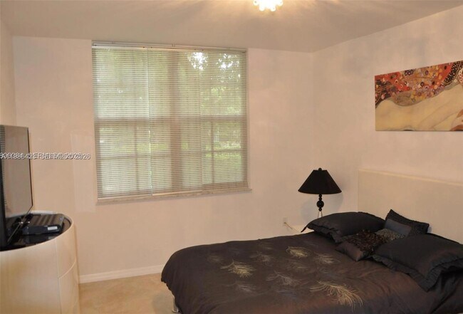 19801 E Country Club Dr Unit 4104