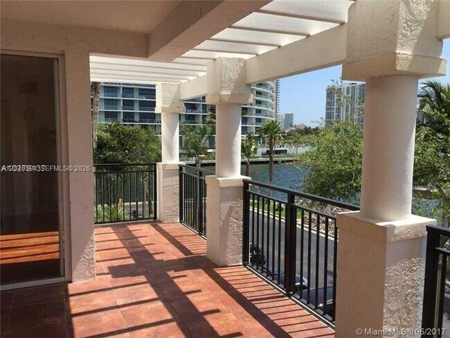 Photo - 3255 NE 184th St Unit 12304