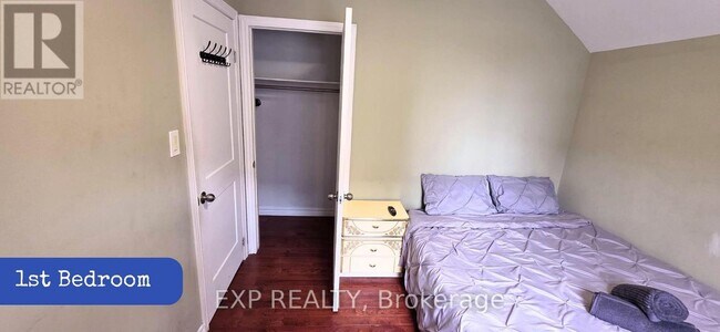 Photo - 1562 Jane St