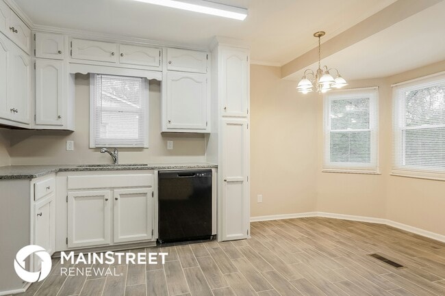 Photo - 1845 3rd Pl NE