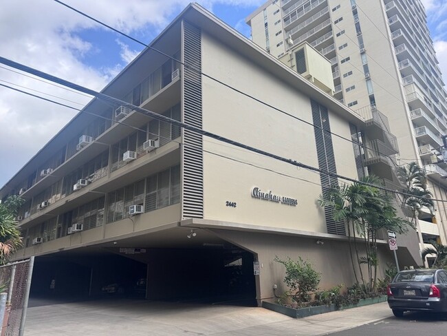 Renovated Studio 10 minutes from Waikiki B... - Renovated Studio 10 minutes from Waikiki B... Condo Unit 207