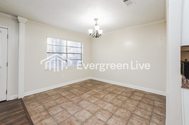 Photo - 414 Shenandoah Rd N