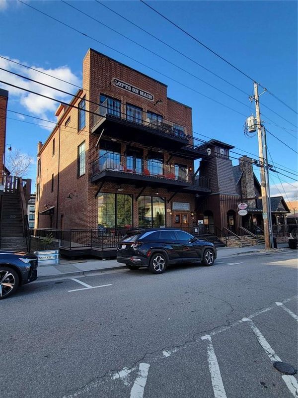 Photo - 550 E Main St