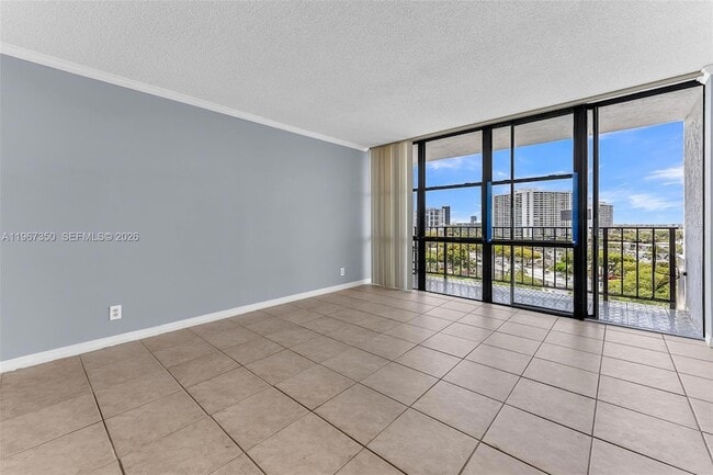 Photo - 800 Parkview Dr Unit 1007