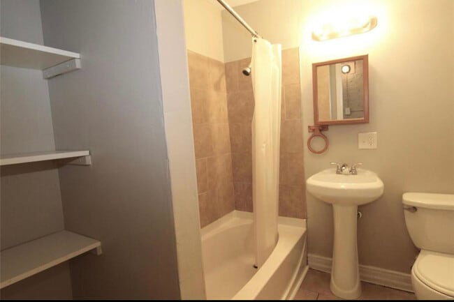 Photo - 3016 California Ave Unit #3F