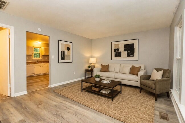 Building Photo - 3728 Chula Vista Dr