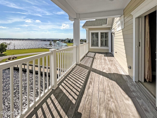 Photo - 148 Wharf Lndg Dr Unidad F Rental