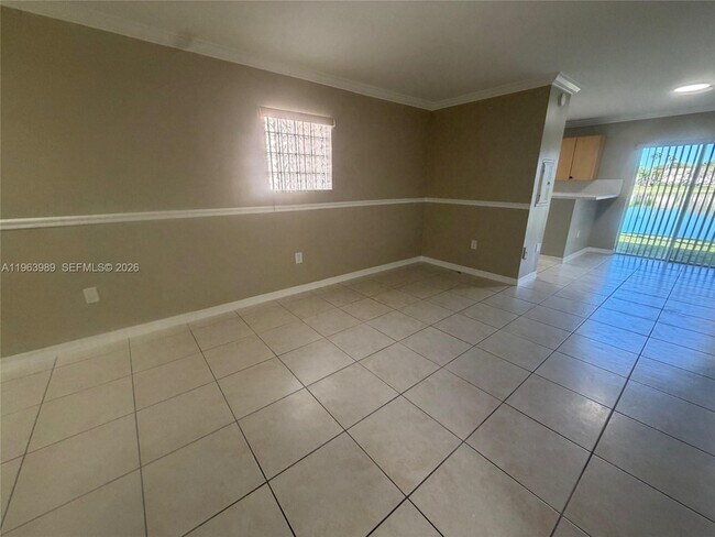 Photo - 2731 SE 12th Rd Unit 101