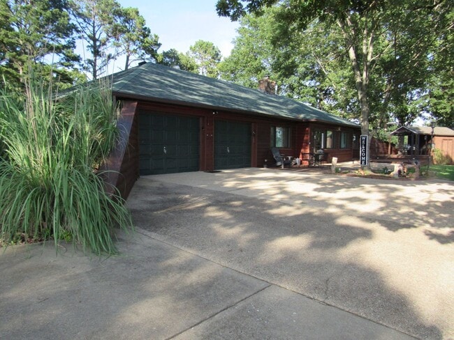 Photo - Fully Furnished One-Level Lakeview Home in Camdenton
