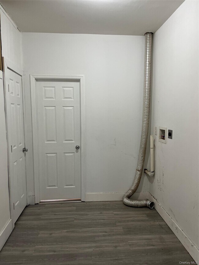 7 Mill St