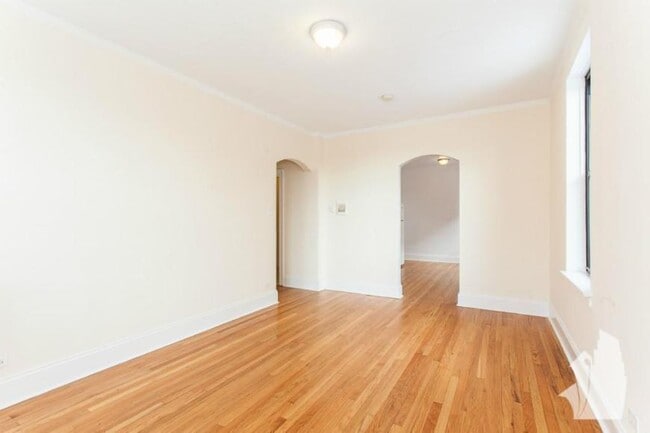 Building Photo - 0 bedroom in Chicago IL 60647 Unit 211 Rental