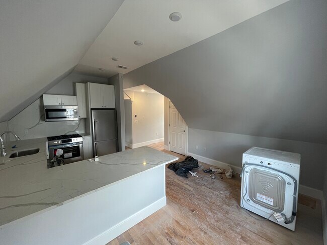 Photo - 158 Morrison Ave