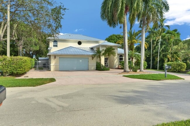 1311 NW 2nd Cir