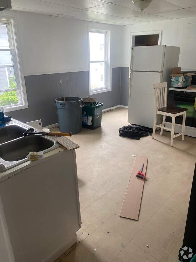 Building Photo - 8 E Kendall St Unit 1 Rental