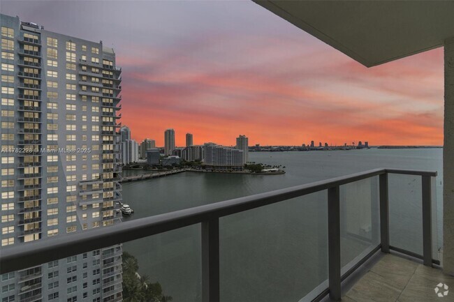 Building Photo - 1155 Brickell Bay Dr Unit 2308 Rental