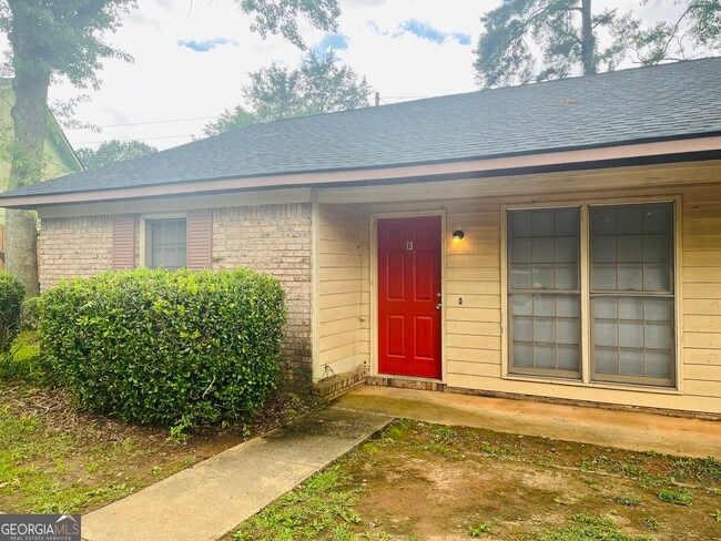 Building Photo - 104 Peachtree Ct