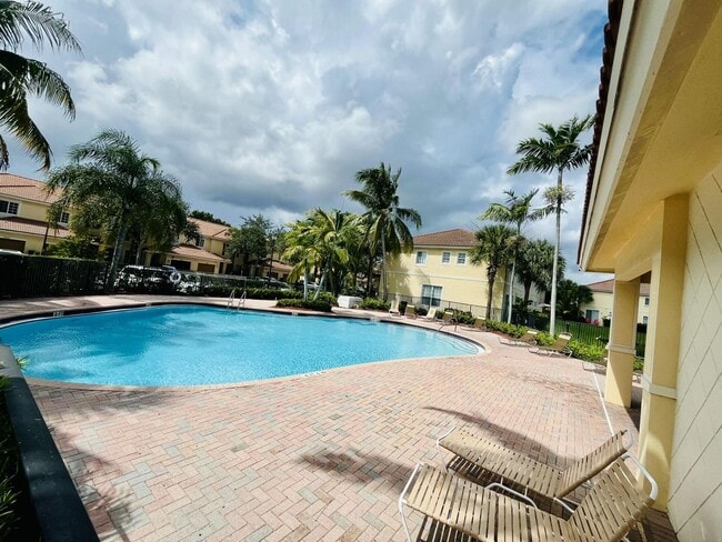 Building Photo - 3161 NW 33rd St