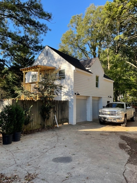 Building Photo - 621 Brooks Ave Unit 621.5