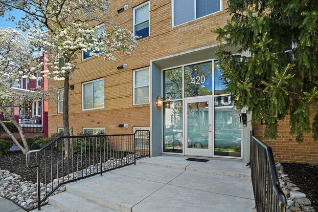 Photo - 420 16th St SE