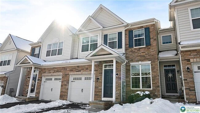 Photo - 358 Redclover Ln