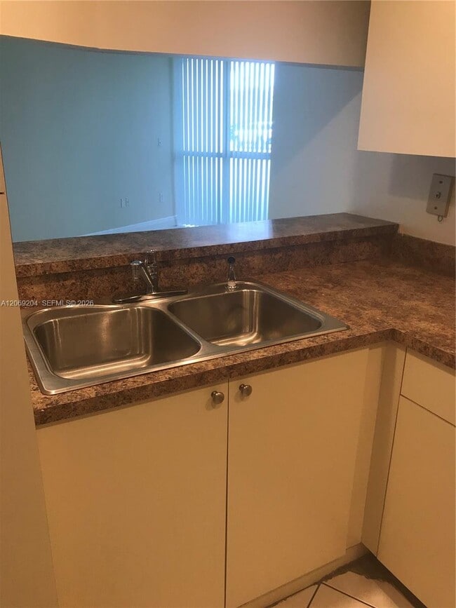 Photo - 7125 NW 186th St Unit B106