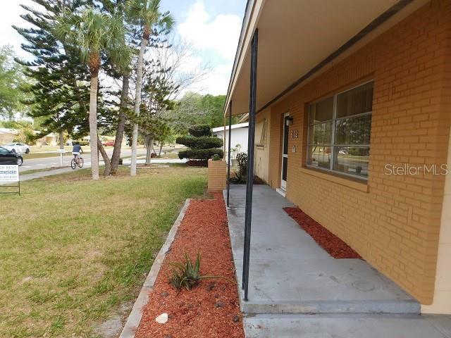 612 Shamrock Blvd